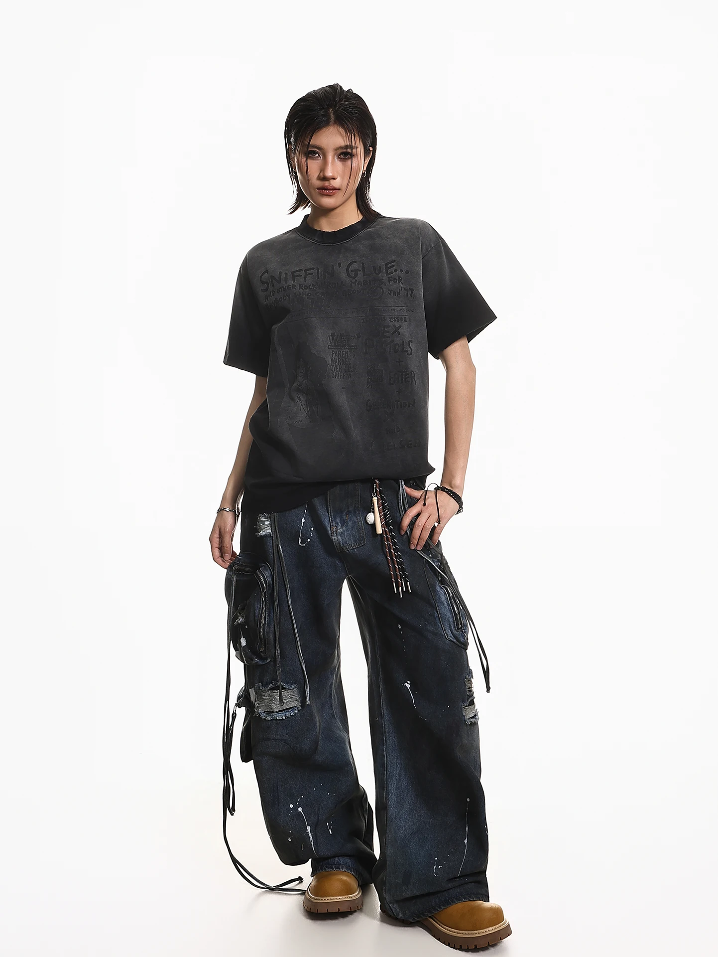 グラデーションデザインのラウンドネックTシャツ：油染みや黄ばみに強いか？実際の使用と対策を解説