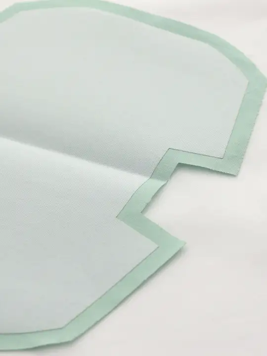 薄手の接着布【白・DIY用・家庭用品】