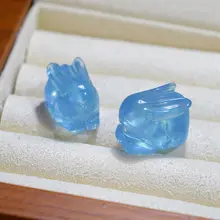 天然アクアマリンクリスタルペンダント【女用・彫刻入り・紐付き・シンプルデザイン】