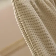 ウエストゴムのシンプルなリラクシングパンツ【スリムライン・束脚デザイン】