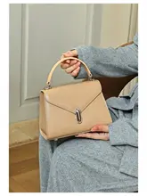 高級感のある牛革製ミニトートバッグ【シンプルデザイン・女性用】