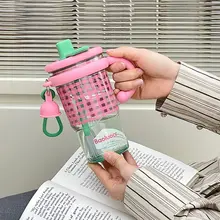 夏にぴったり！大容量プラスチックストローカップ【耐高温・オフィス用・女性向け】