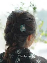mira植物園 青緑のグラデーショ ン花真花素材のヘアクリップ【特別なギフト】