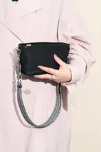 ナイロン製 レディース 斜め掛けバッグ【スマホ収納・ミニサイズ・シンプルデザイン】