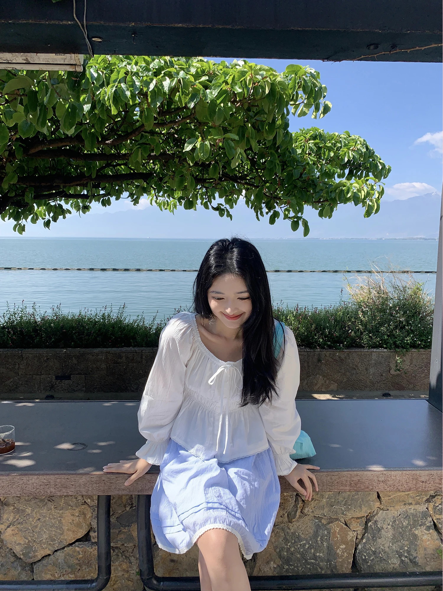 バルーンスリーブをどう選ぶ？春の日常にぴったりな「少女の川辺」ブラウスが実は最強なの！
