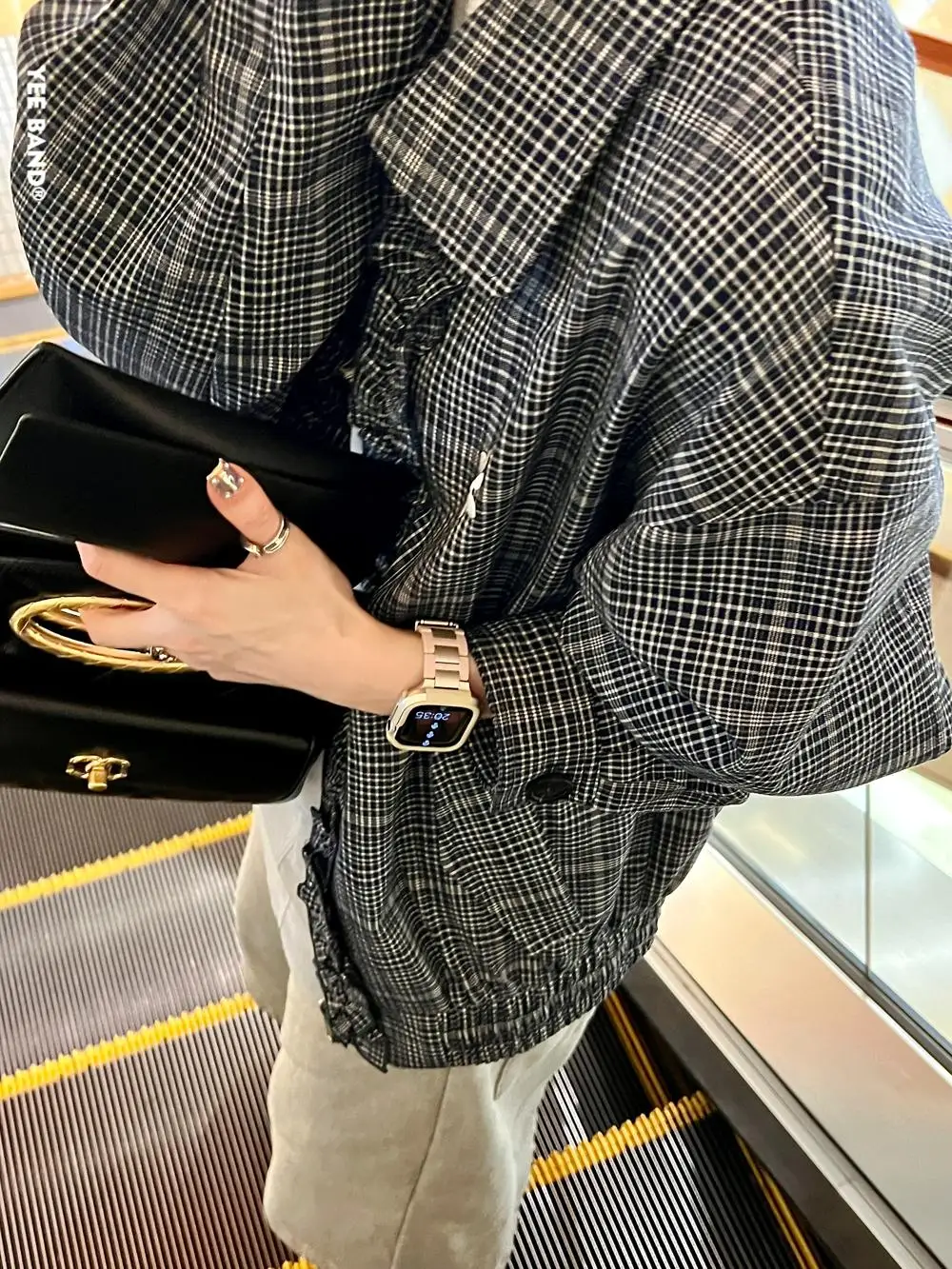 シリ コンストラップでApple Watchを防水対応に：アウトドアシーンでの実用性と耐久性の検証