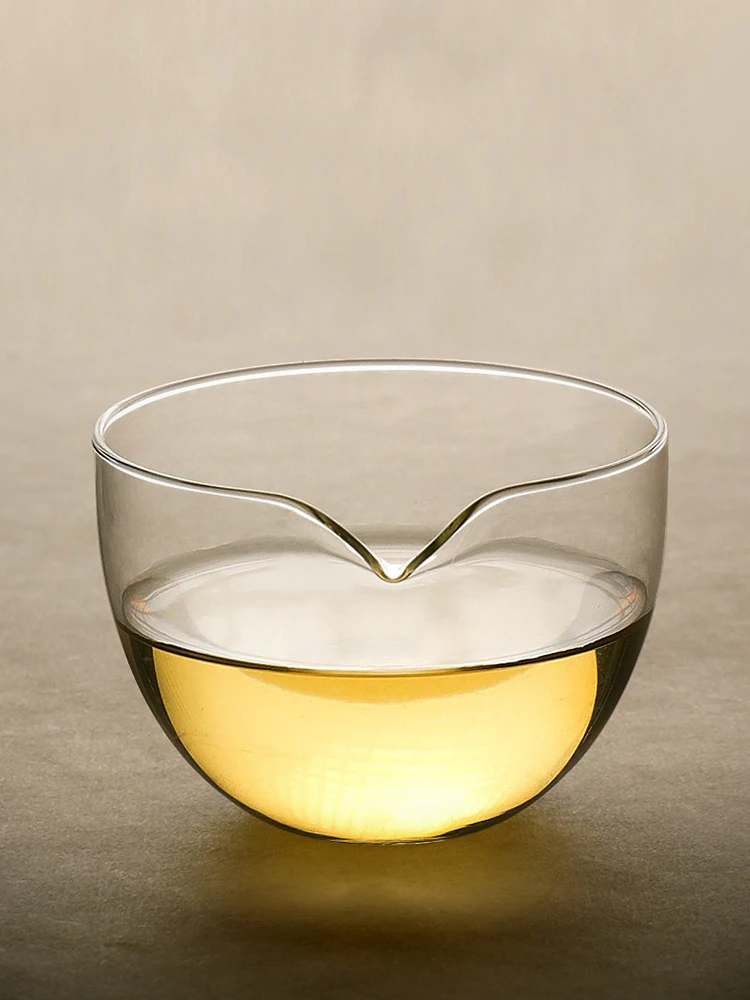 耐熱ガラス製公道杯：こぼさないコップとしての実用性と構造解析