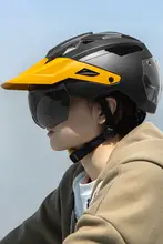 eroade 軽量で通気性抜群の自転車用ヘルメット【男女兼用・防風・日焼け対策・ツバ付き】