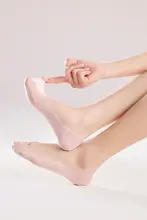 夏用 軽やかな透明感のある靴下【高級アイスシルク・滑り止め付き・浅口デザイン】