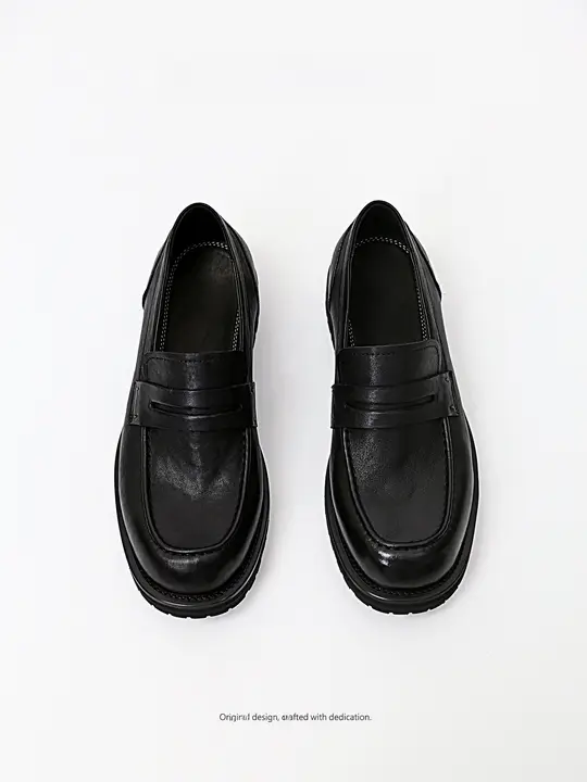 レトロな本革ローファー【シンプルデザイン・厚底・黒・ビジネス用】