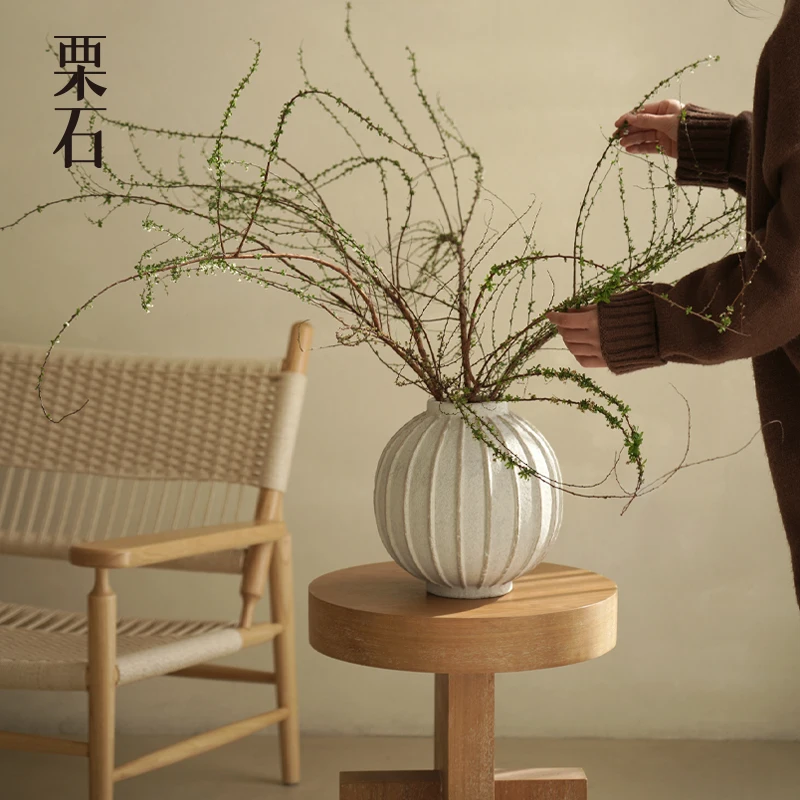 TAOで揃えるミニマリスト部屋づくりアイテム｜花瓶選びの完全ガイド