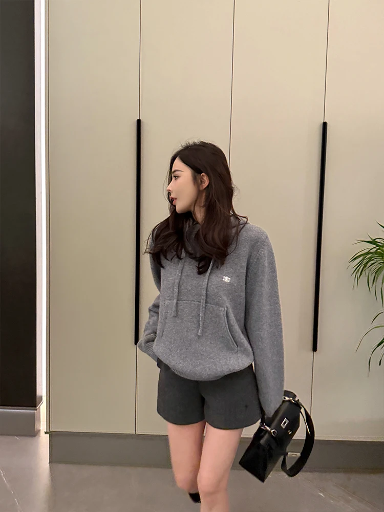 エッグパンツや水色パンツに悩むなら、この1着で解決できる？