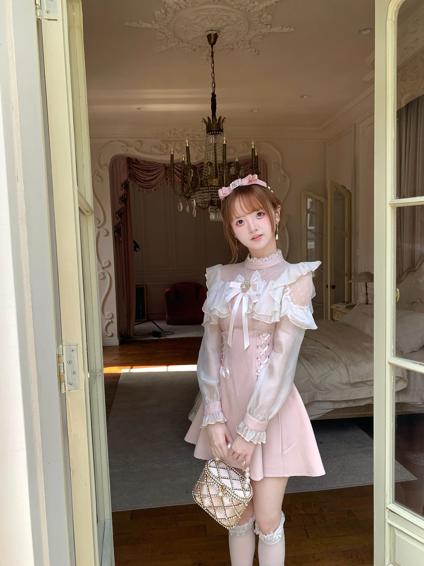ピンクチュールワンピース：春夏向けレースデザインのA字裙スタイル
