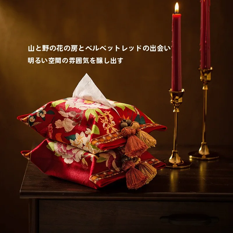 家庭用ティッシュケース：赤色毛羽立ち素材の中式宮廷風デザインが実用性を実現