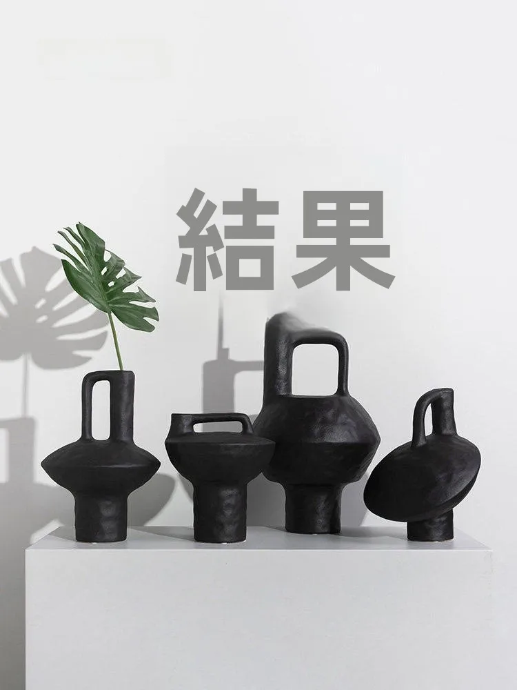 フェアリーガーデンをどう選ぶ？侘寂風の花器が日常の静けさを創り出す理由