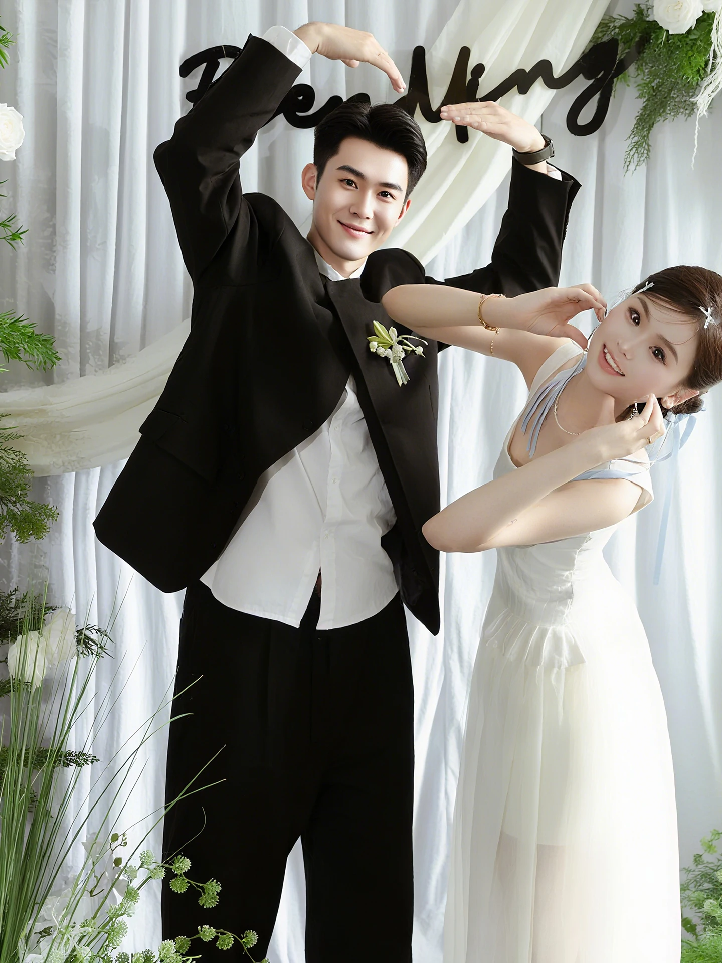 オリジナルデザインの新中式結婚式用ジャケット：中国婚礼衣装の現代的選択肢