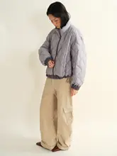 立体的なシルエットのコーデュロイ工事パンツ【分割デザイン】