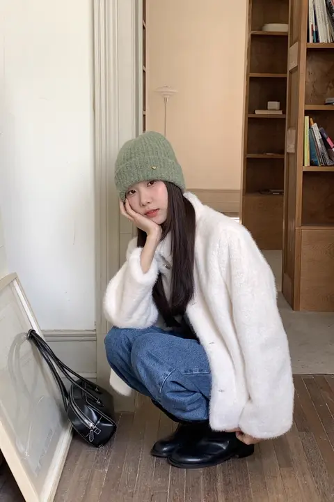 秋冬用グリーンニット帽【女性用・極上の柔らかさ・保温性・小顔効果】