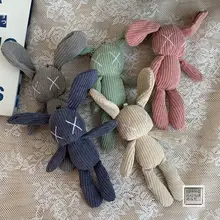 かわいいウサギのカートゥーンぬいぐるみ【金属クリップ付き・学生用・キーチェーン】