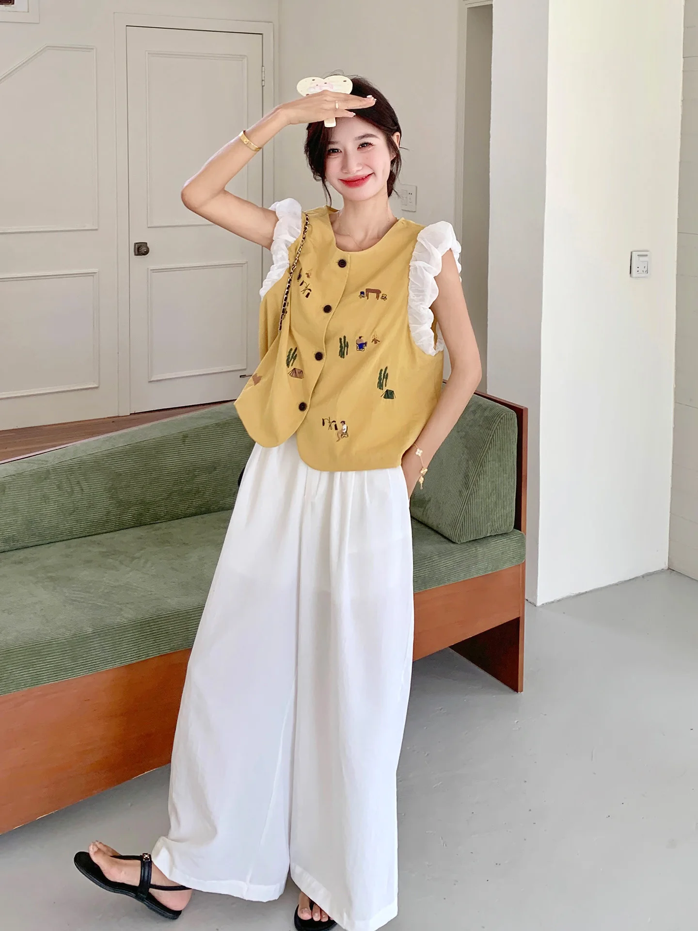 8月に着る服はどう選ぶ？夏のスタイルを決めるための1つの答え