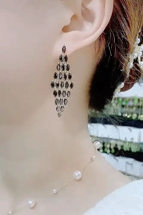 豪華なビーズ付きブラッククリスタルピアス【ボヘミアンスタイル・ロングデザイン】