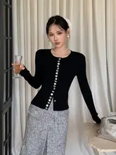 韓国風デザインのボタン列ファッショナブルカーディガン