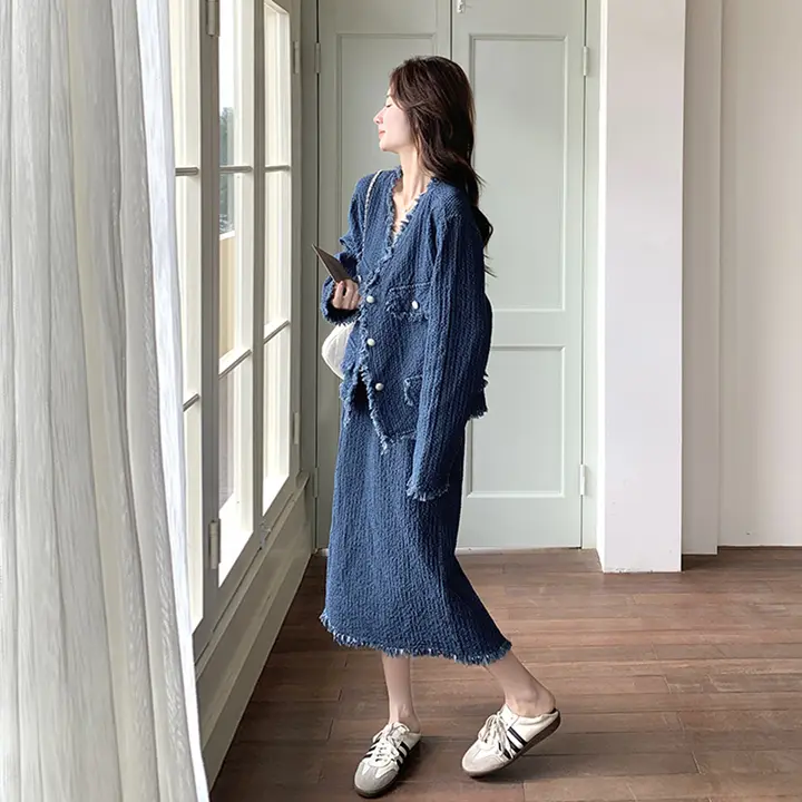 おしゃれなデニムフリンジスカート【ハイエンドな印象・女性用・半身長スカート】（セットアップ対応）