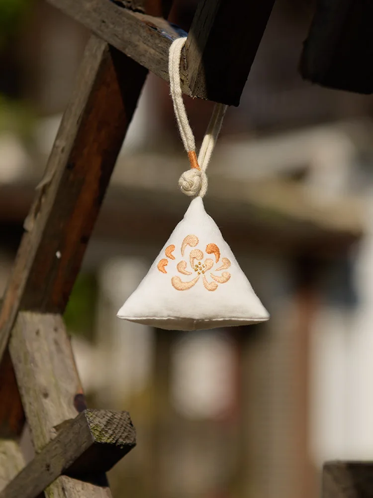 四君子刺繍DIY手作り材料キット：フェルトとマジックテープで作る簡単な香囊の作り方