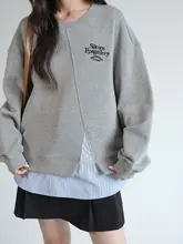 ストライプ柄刺繍入りグレーのスウェットトップス【春季用・ゆったりシルエット・大きいサイズ】（セットアップ対応）