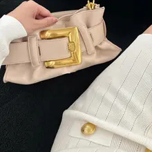 オシャレで多用途！ダークレザーのデザインショルダーバッグ【ベルトバックル・通勤用】