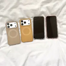 シンプルで洗練されたデザインのマグネット式スマホケース【iPhone用・柔らかい質感・秋冬トレンド】