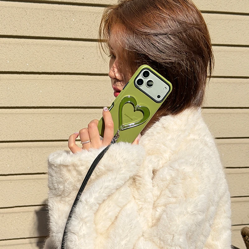 2026年の人気スマホケースは、本当に「見た目」だけなのか？