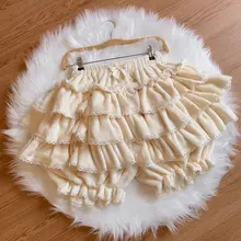 ホワイトのフリース入りショートパンツ【リボン付き・ロリータスタイル・冬用】（セットアップ対応）