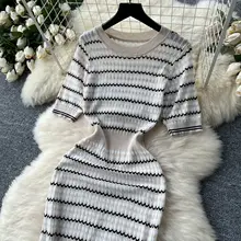 カラーブロックストライプのニットワンピース【レディース・シルエットを美しく見せる・ラウンドネック・半袖・ロングドレス】