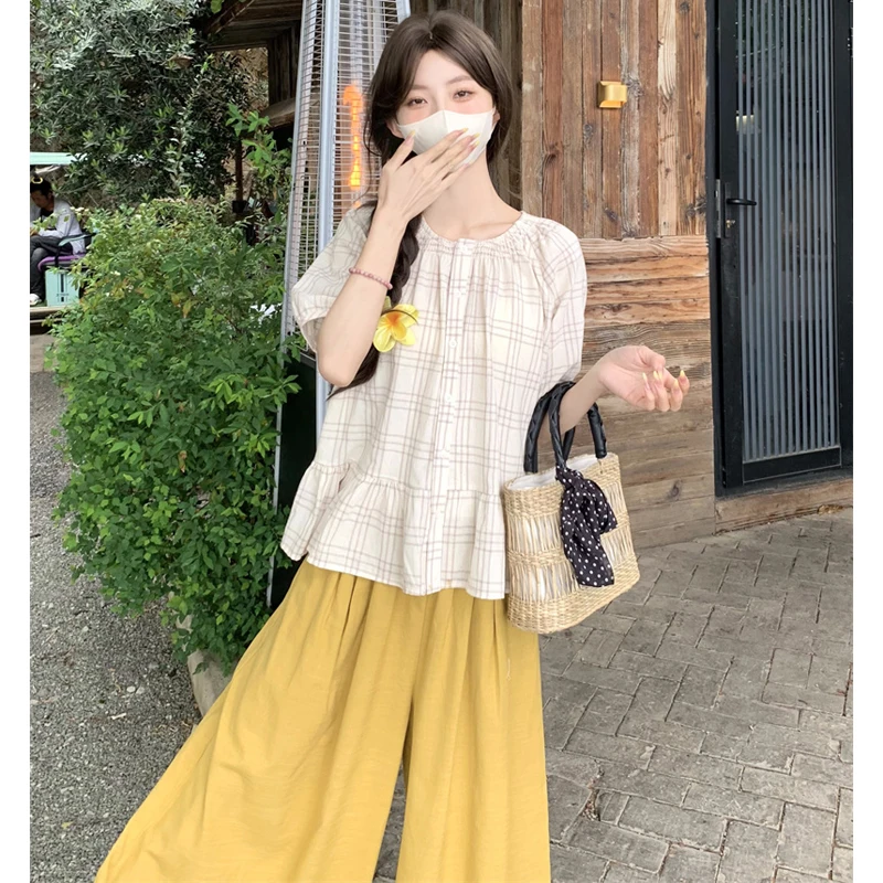 大きいサイズ レディース 夏用 丸首チェックブラウスとワイドパンツセットの着こなしガイド