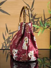 金獅子柄のシルク製竹筒バッグ【中華風・可愛い・祝いの赤色】