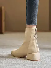 エレガントなミニブーツ【クラシックデザイン・高ヒール・ファー付き】