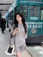 モダールストレッチニットのゆったりラウンドネック七分袖Tシャツとショートパンツ（セットアップ対応）