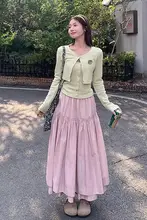 フレンチスタイル ピンクのフレアスカート【大ぶりデザイン・Aライン】