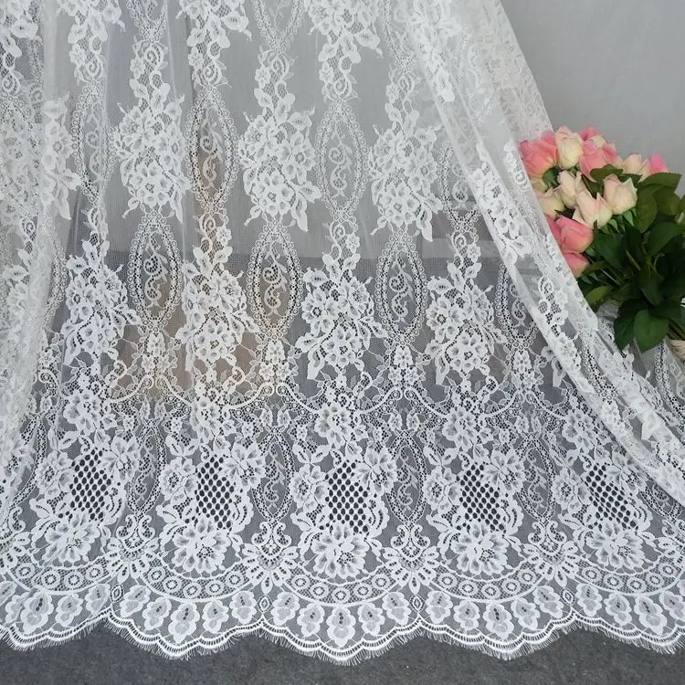 フランス製の広幅メッシュ生地：刺繍レース・ウエディング用の素材特性と実用性