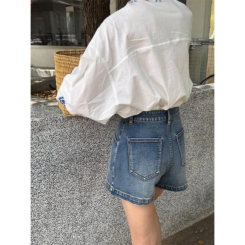 40代の通勤スタイルにぴったり？ハイウエストデニムショートパンツの選び方とおすすめは？
