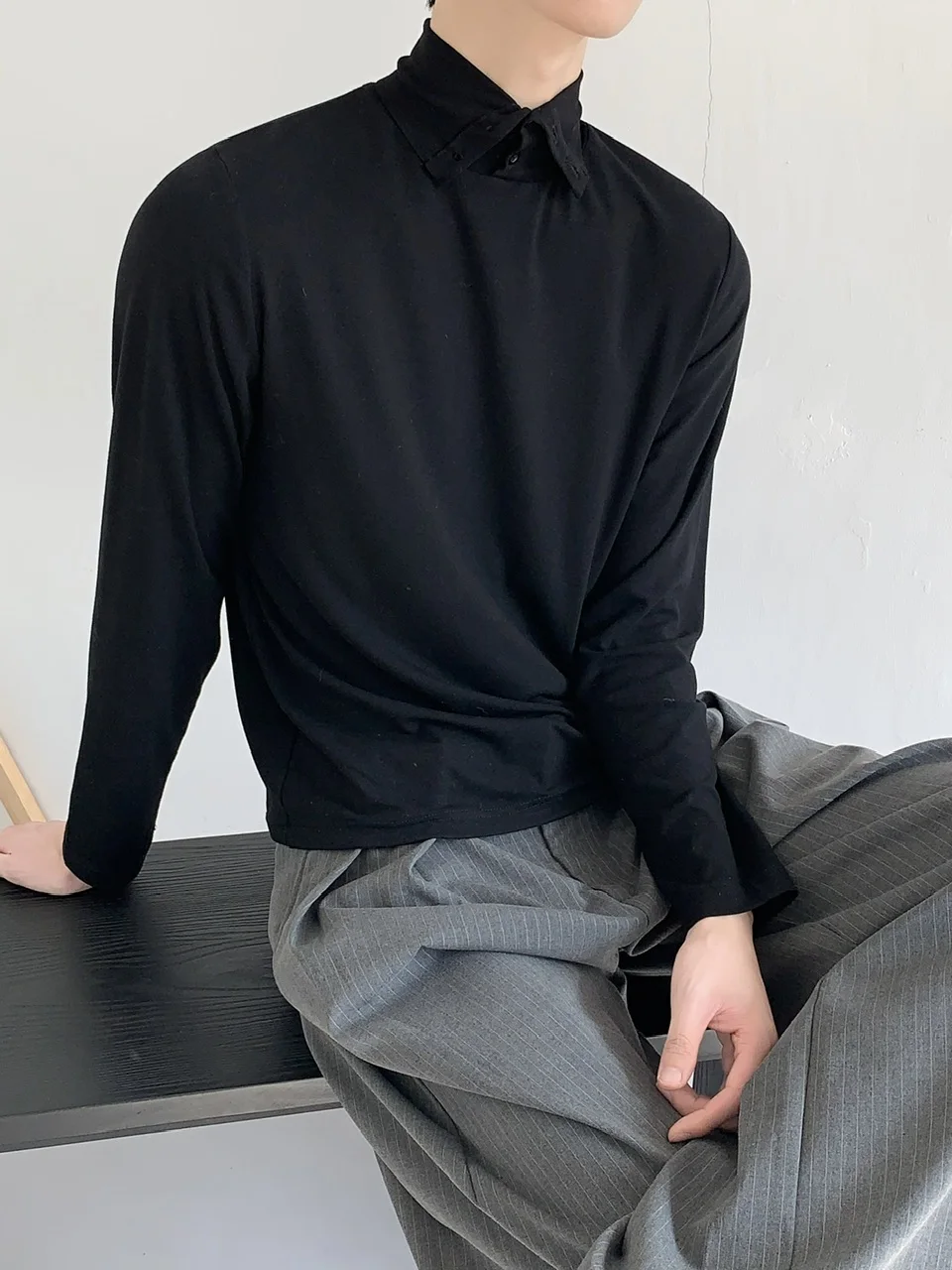 アウターの下に着るもの メンズ どう選ぶ？カーディガンやパーカーの下に着る服の選び方を徹底解説