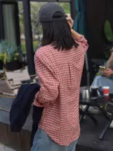 レトロな赤チェックPOLOカラー長袖シャツ【ゆったりとした中長丈・チェック柄】（セットアップ対応）