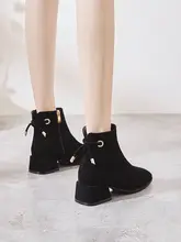 エレガントなミニブーツ【クラシックデザイン・高ヒール・ファー付き】