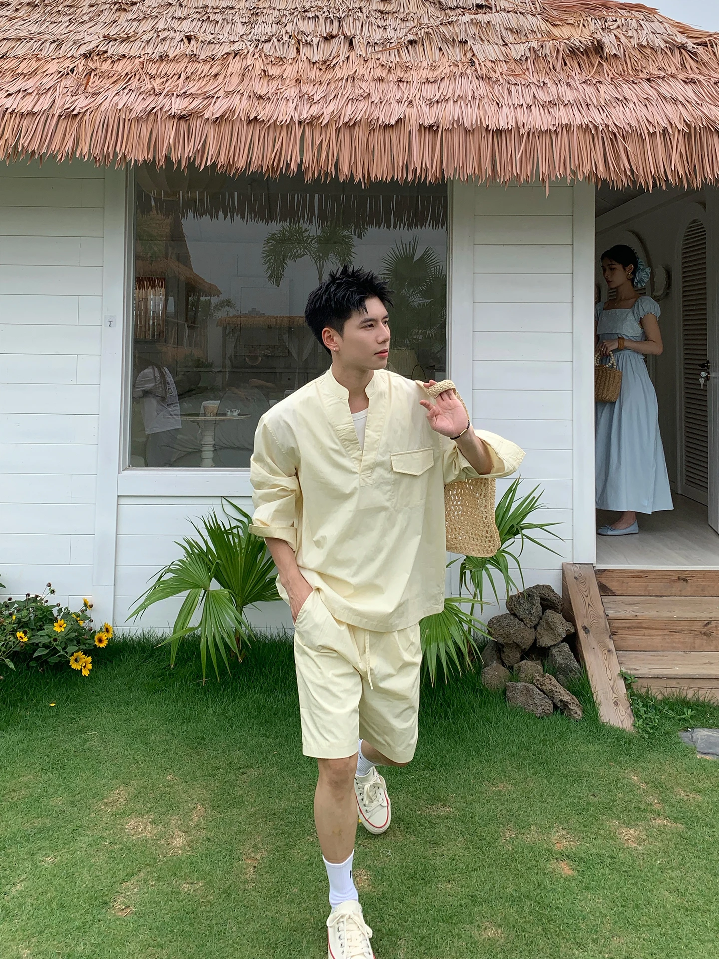 30代から40代まで、かっこいいファッション メンズは「ナチュラルカラーのカジュアルセットアップ」で決める？