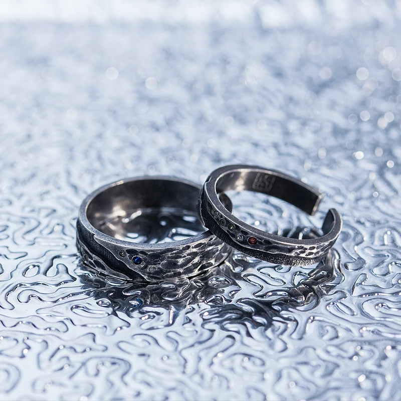 カップル ペアアクセサリー おすすめ3選：男女共用で心をつなぐ、日常に溶け込むおしゃれなアイテム選び方