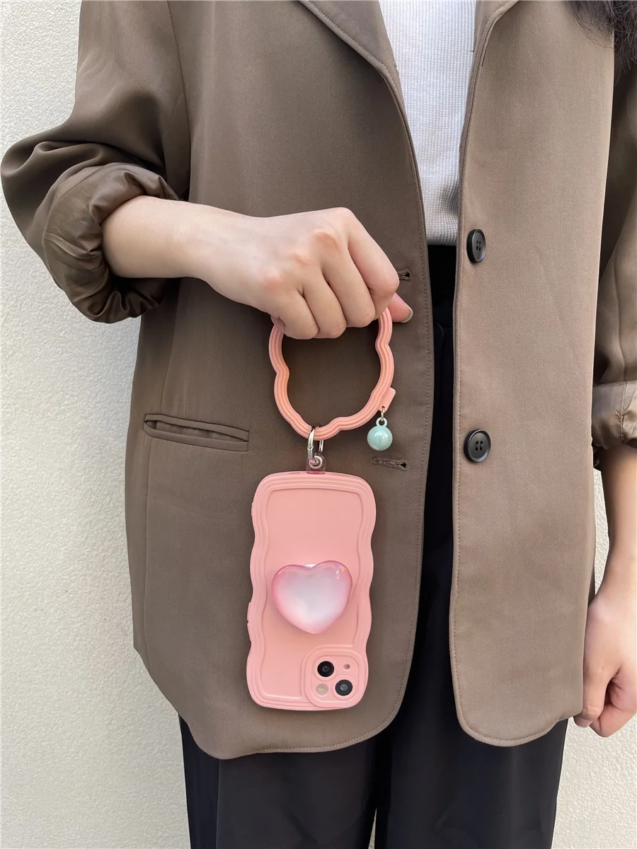 iPhone7ケース 手帳型はどんな感じ？女性にぴったりの「心のこもった」スタイルがここに！