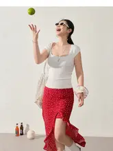 シンプルで多用途なフィット感の良いショートスリーブTシャツ【四角いネックライン・大きいサイズ】