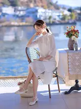 デザイン性の高いホワイトカラーの改良版チャイナドレス【春季用・女性用】