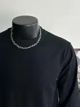 アメリカンスタイルの長袖Tシャツ【クルーネック・コットン・フィット感のあるデザイン・春秋用】